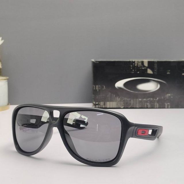 Oakley Dispatch II Sunglasses Matte Black Frame Polarized Gray Lenses