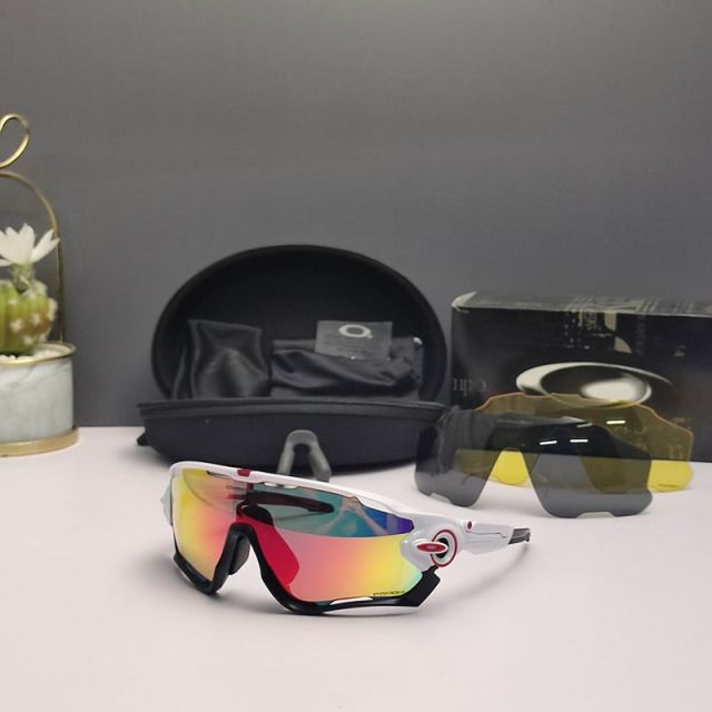 Oakley Jawbreaker Sunglasses Black White Frame Prizm Ruby Lenses
